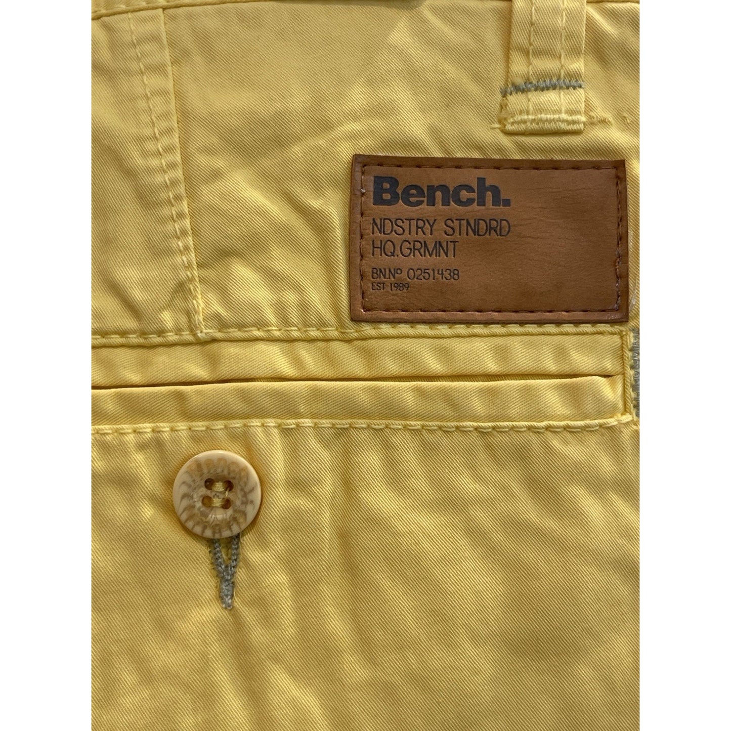Men's Bench Urban Wear Chino Shorts Size 32 Yellow 🌴NEW🌴